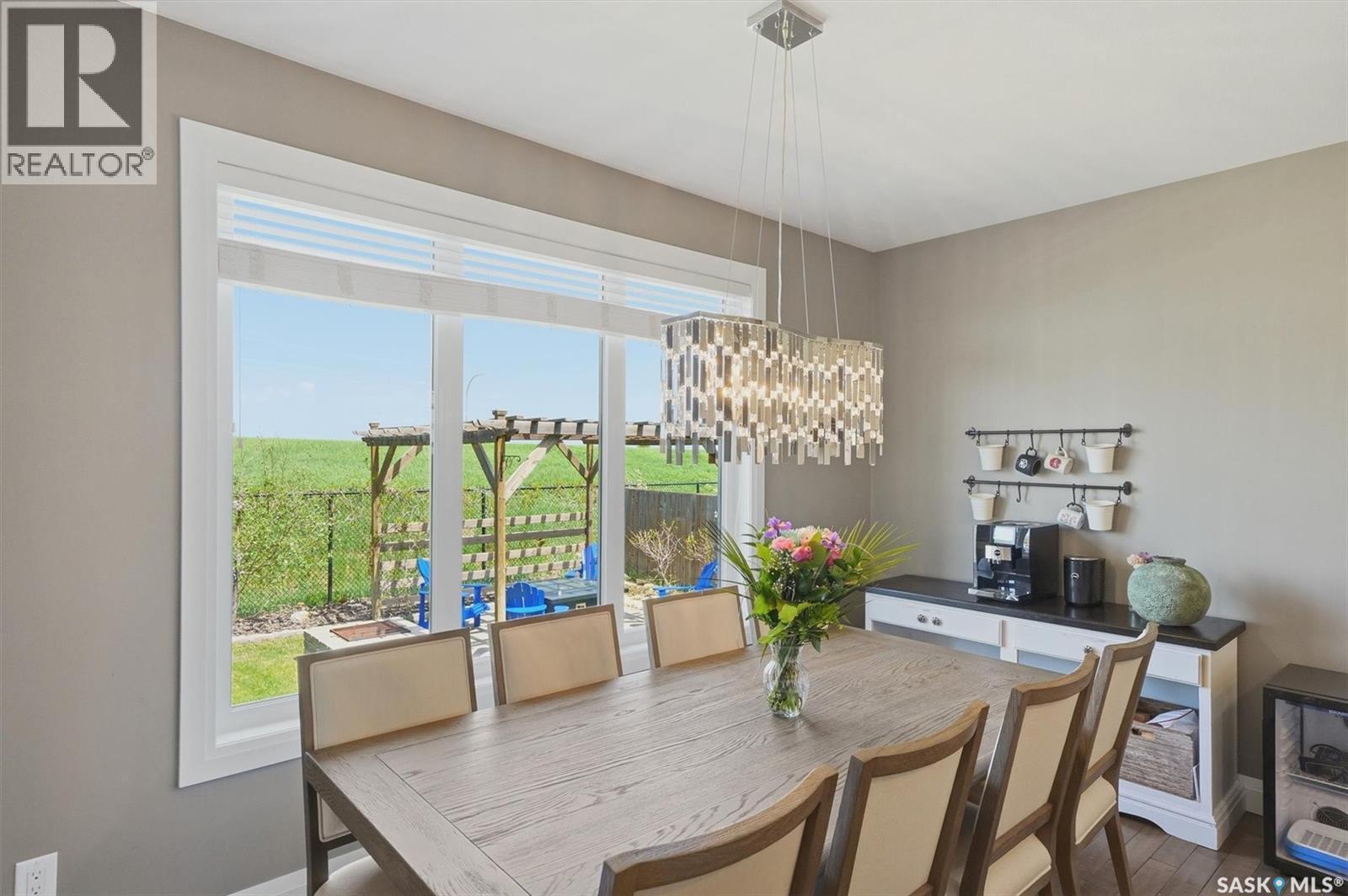 719 Salloum Crescent, Saskatoon, SK - Indoor Photo Showing Dining Room