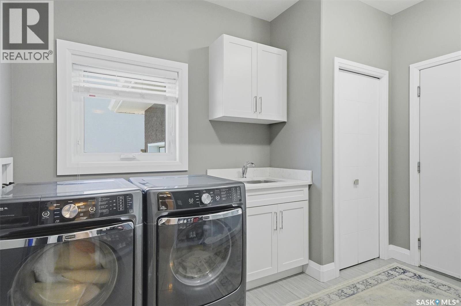 719 Salloum Crescent, Saskatoon, SK - Indoor Photo Showing Laundry Room