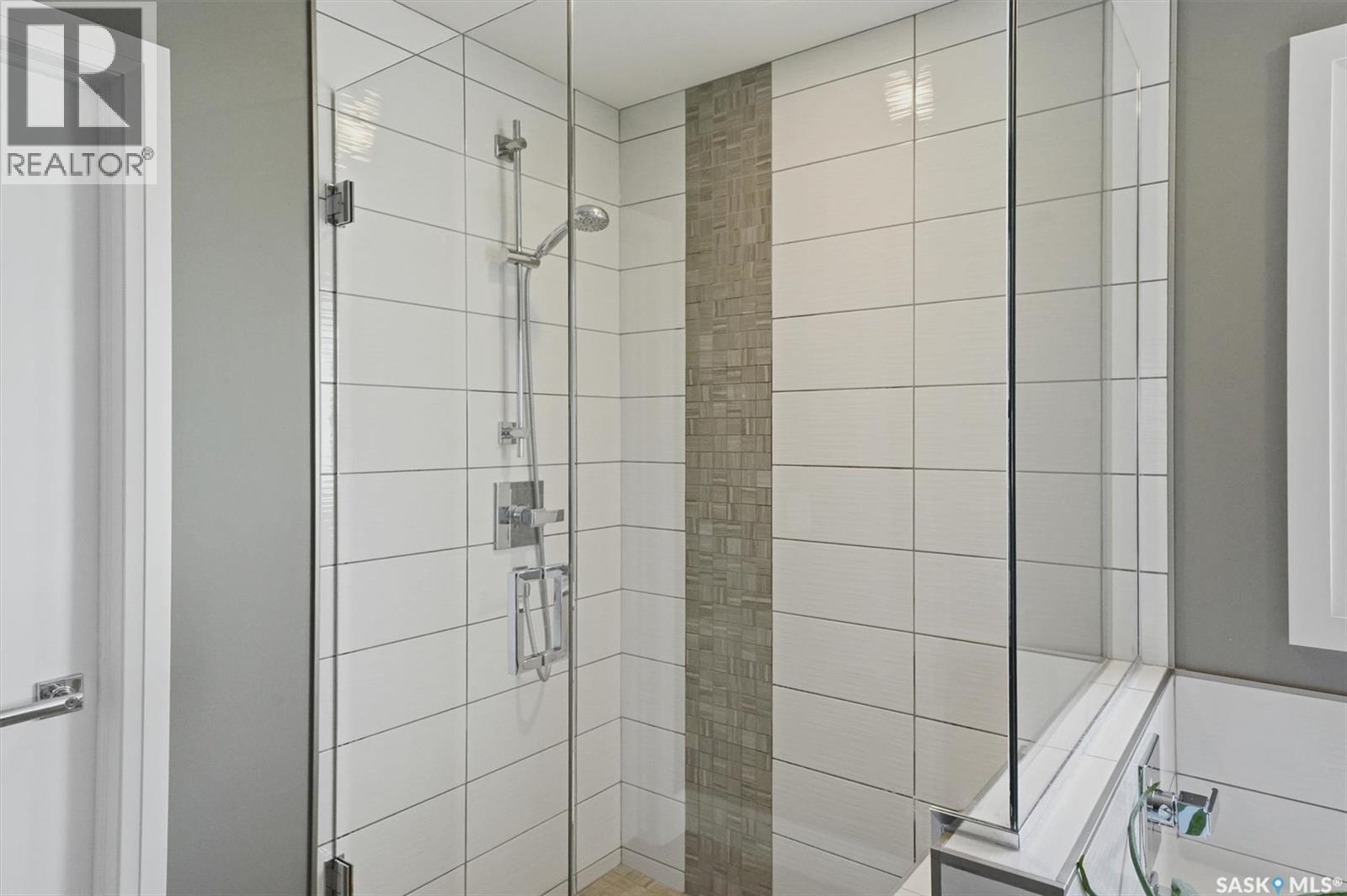 719 Salloum Crescent, Saskatoon, SK - Indoor Photo Showing Bathroom