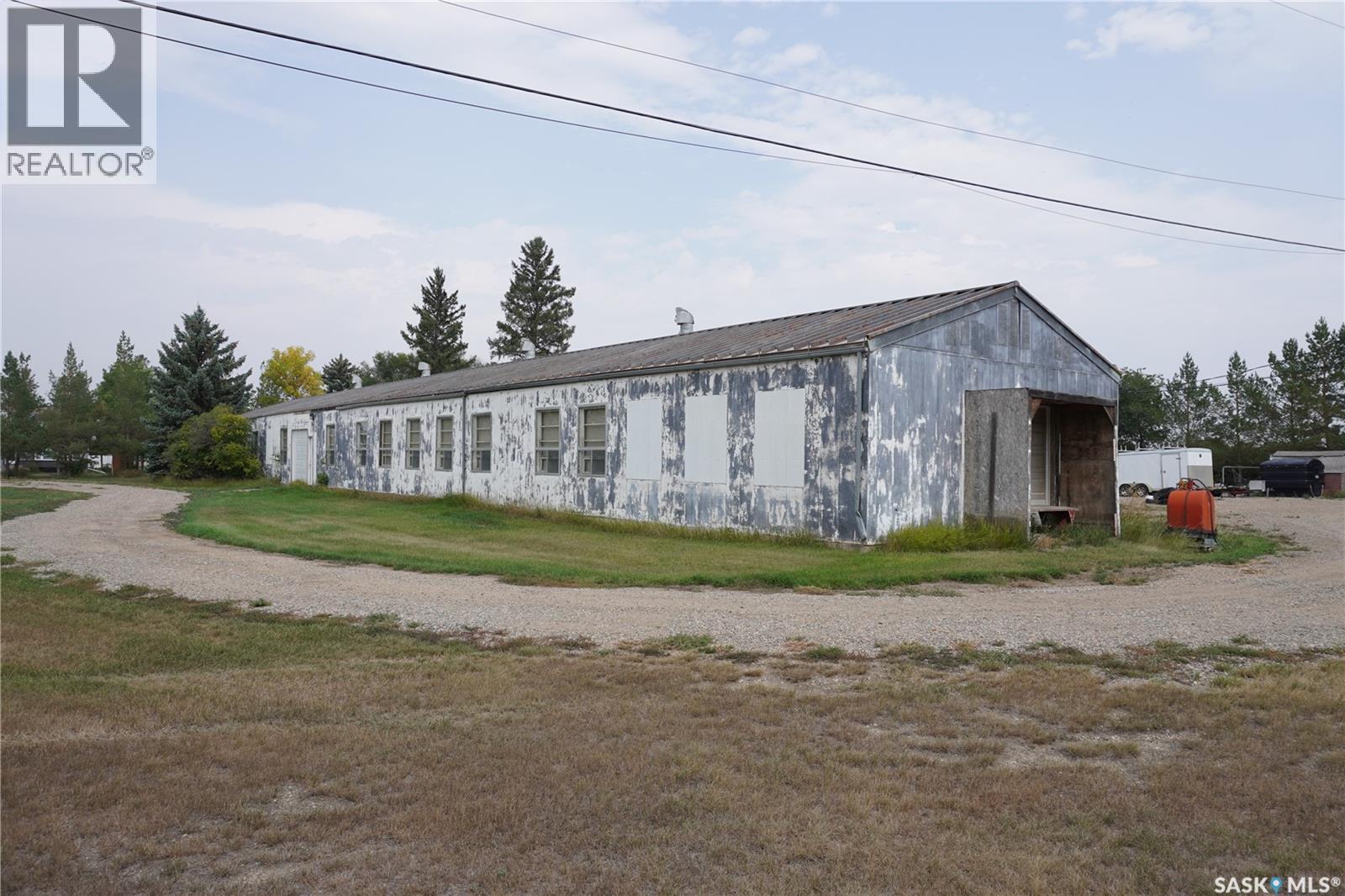 745-751 Victoria Street E, Moose Jaw, SK