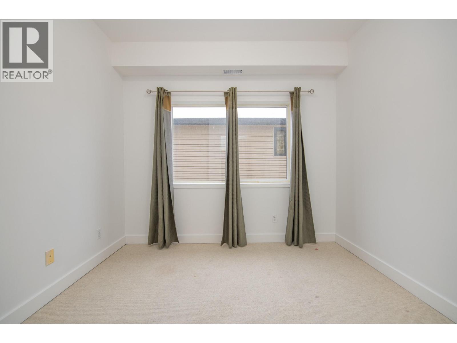 3414A 28Th Avenue Unit# 2, Vernon, BC - Indoor Photo Showing Other Room