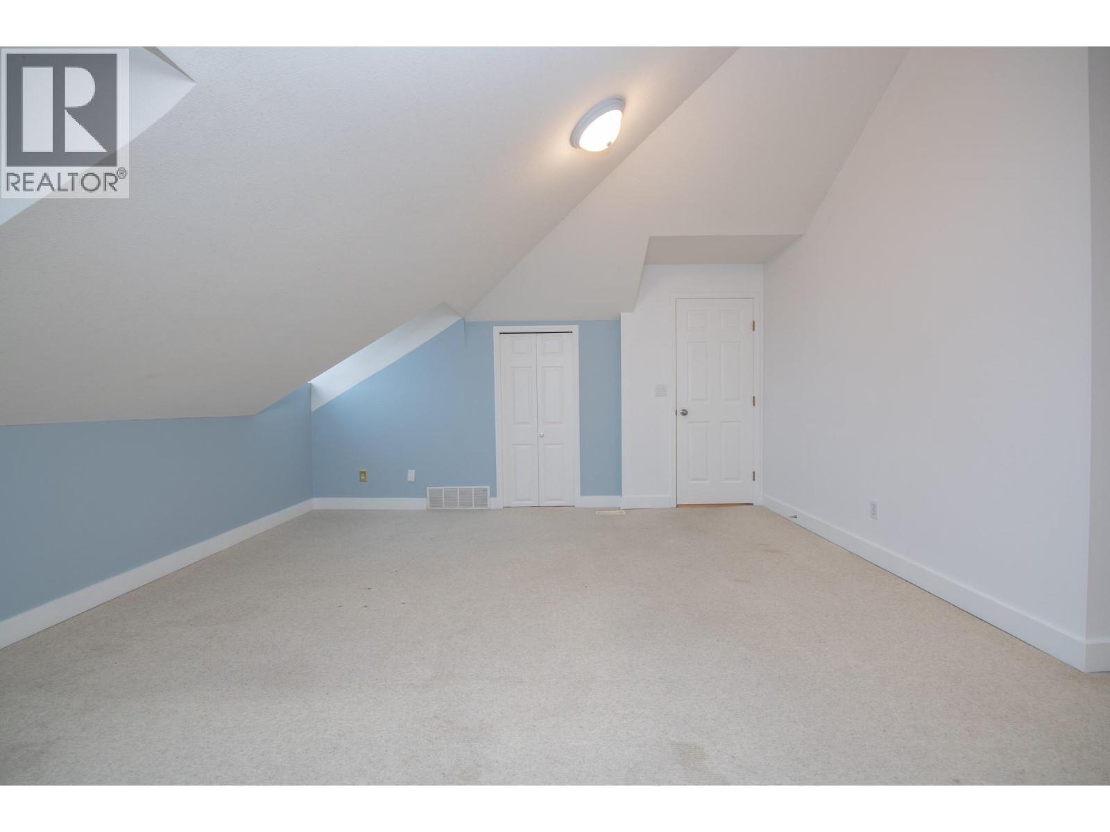 3414A 28Th Avenue Unit# 2, Vernon, BC - Indoor Photo Showing Other Room