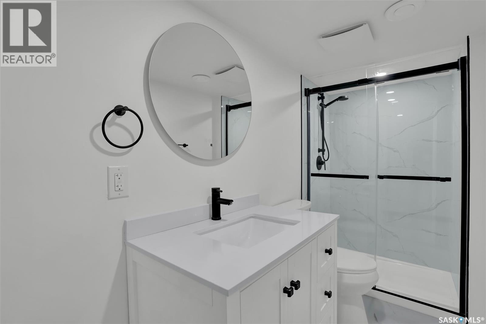 654 Aberdeen Crescent, Regina, SK - Indoor Photo Showing Bathroom