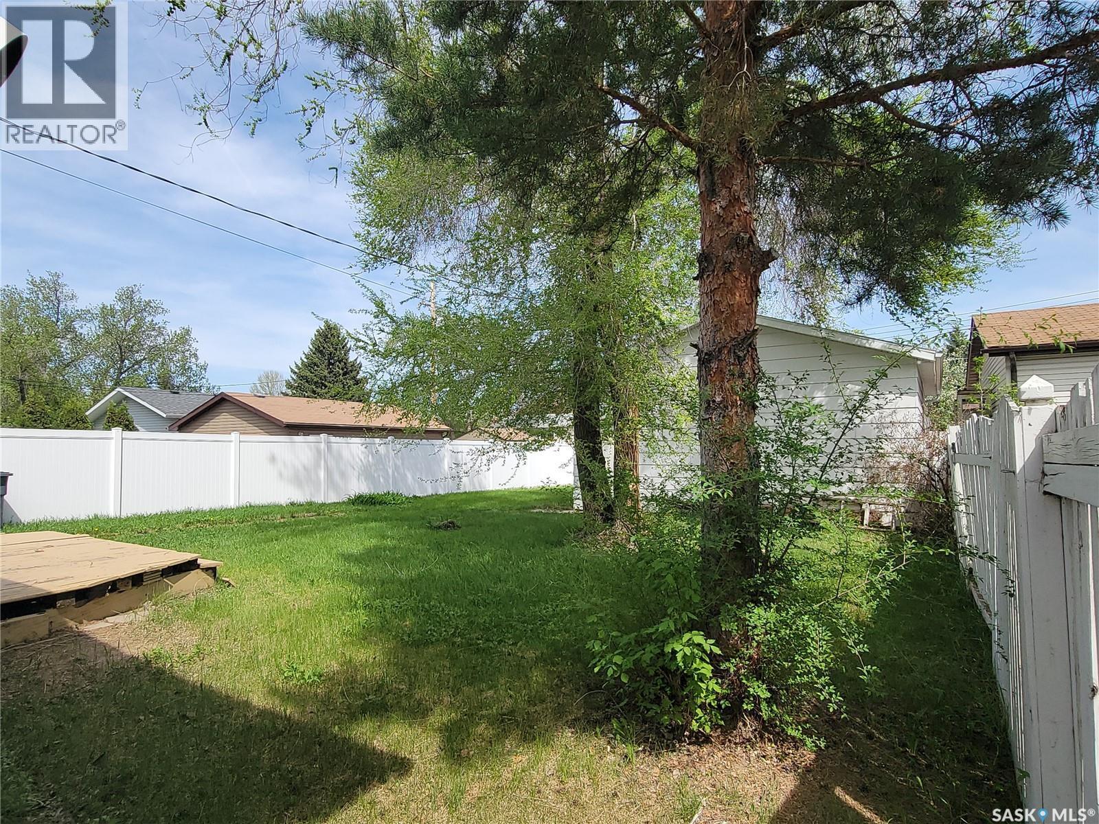 1621 Greig Avenue, Saskatoon, SK - Outdoor