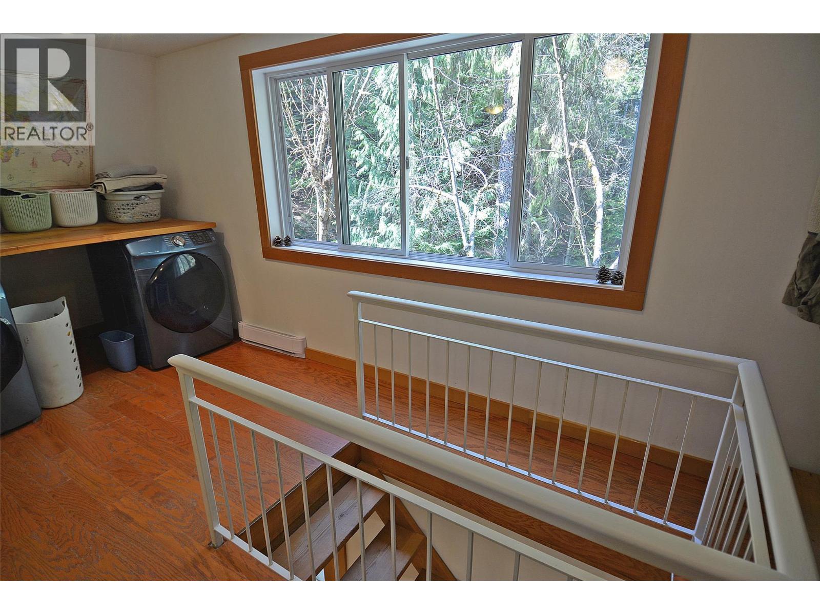 5396 6 Highway, Winlaw, BC - Indoor