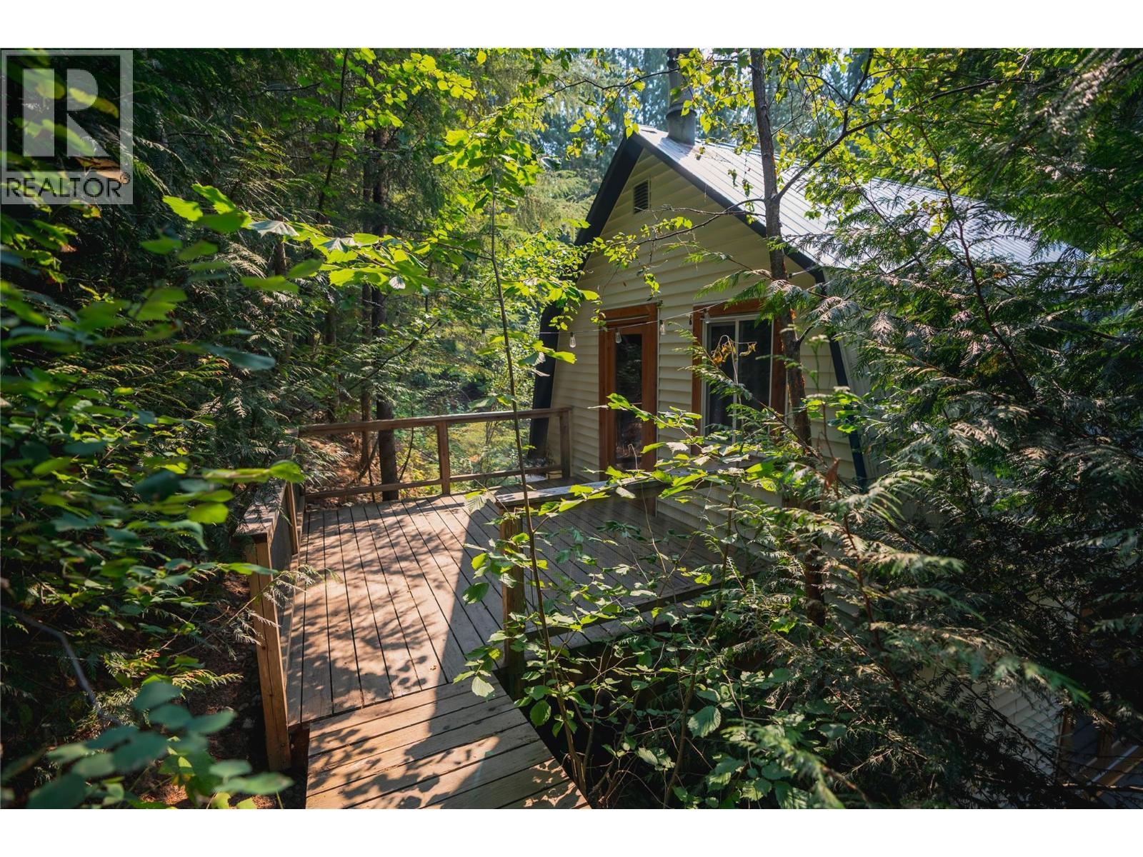5396 6 Highway, Winlaw, BC - Outdoor