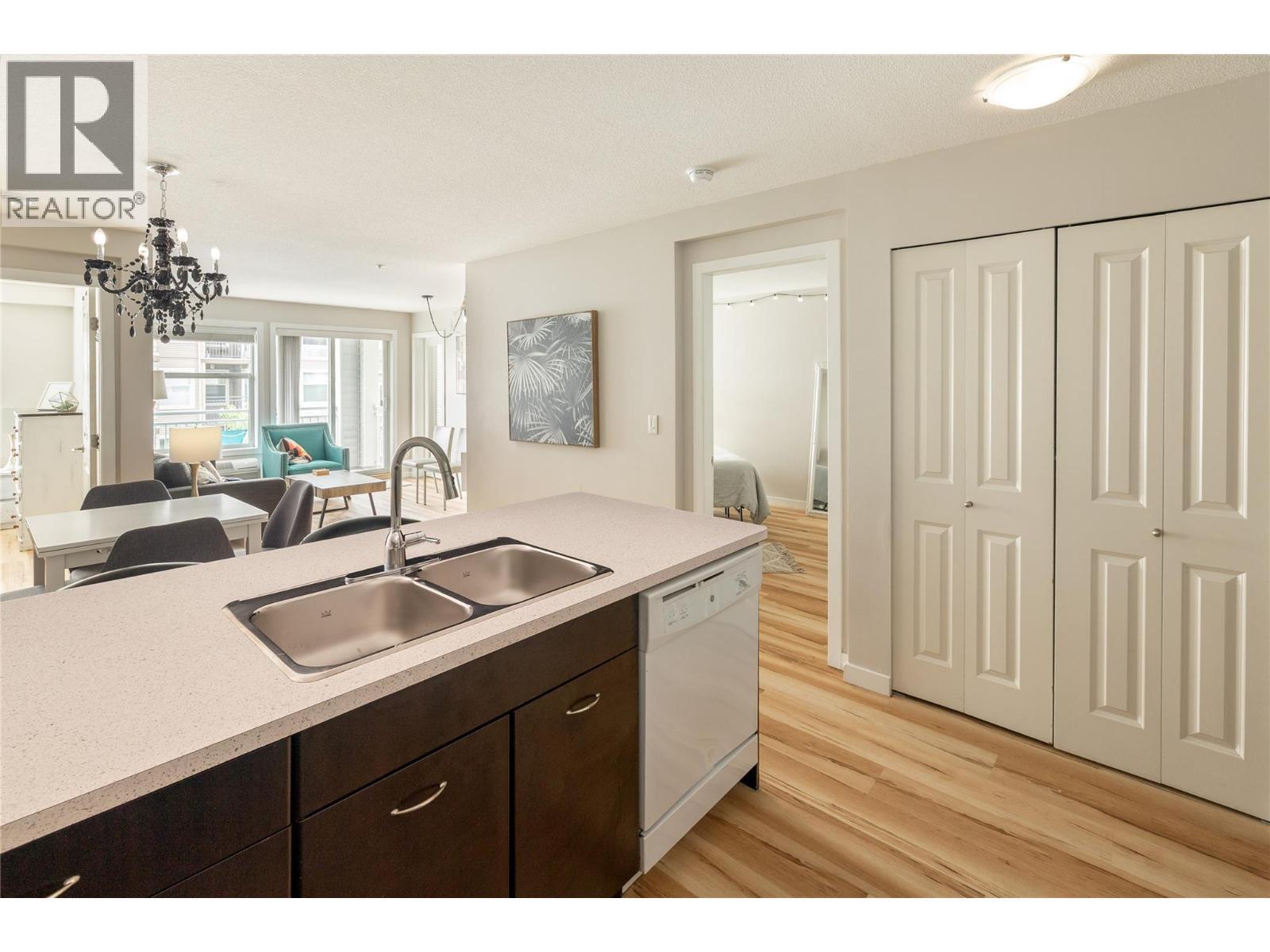 539 Yates Road Unit# 308, Kelowna, BC - Indoor Photo Showing Kitchen With Double Sink
