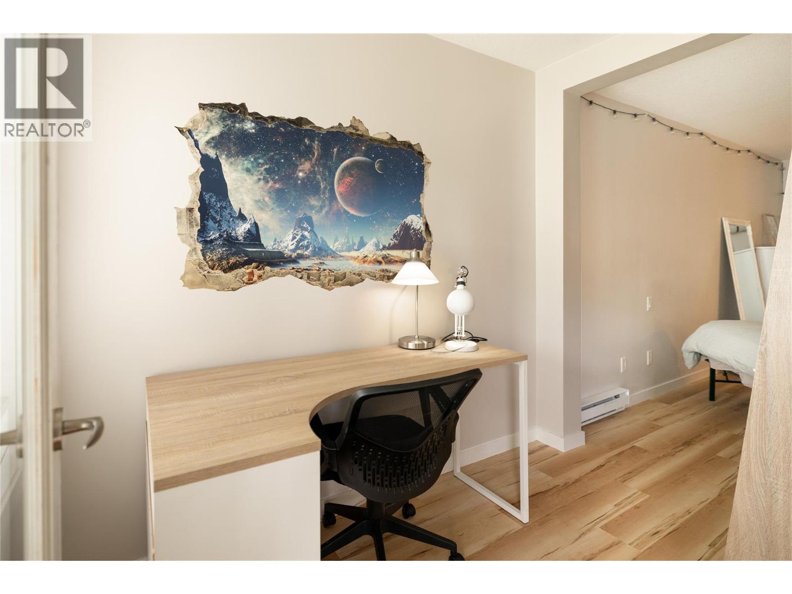 539 Yates Road Unit# 308, Kelowna, BC - Indoor Photo Showing Office