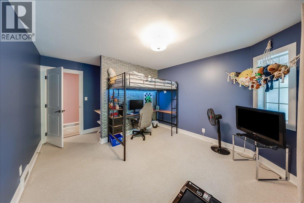 816 Columbia Road, Castlegar, BC - Indoor