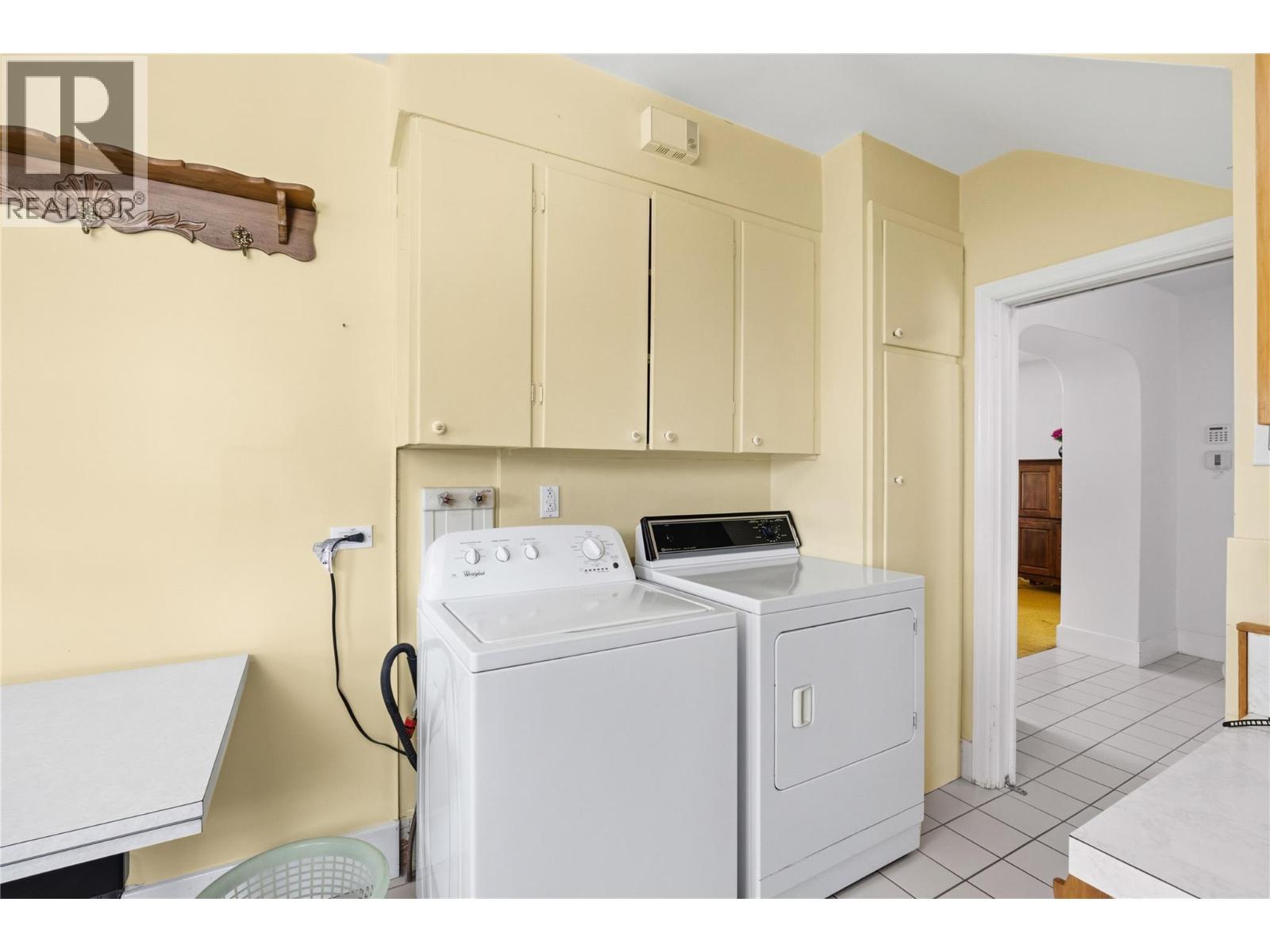 763 Argyle Street, Penticton, BC - Indoor Photo Showing Laundry Room