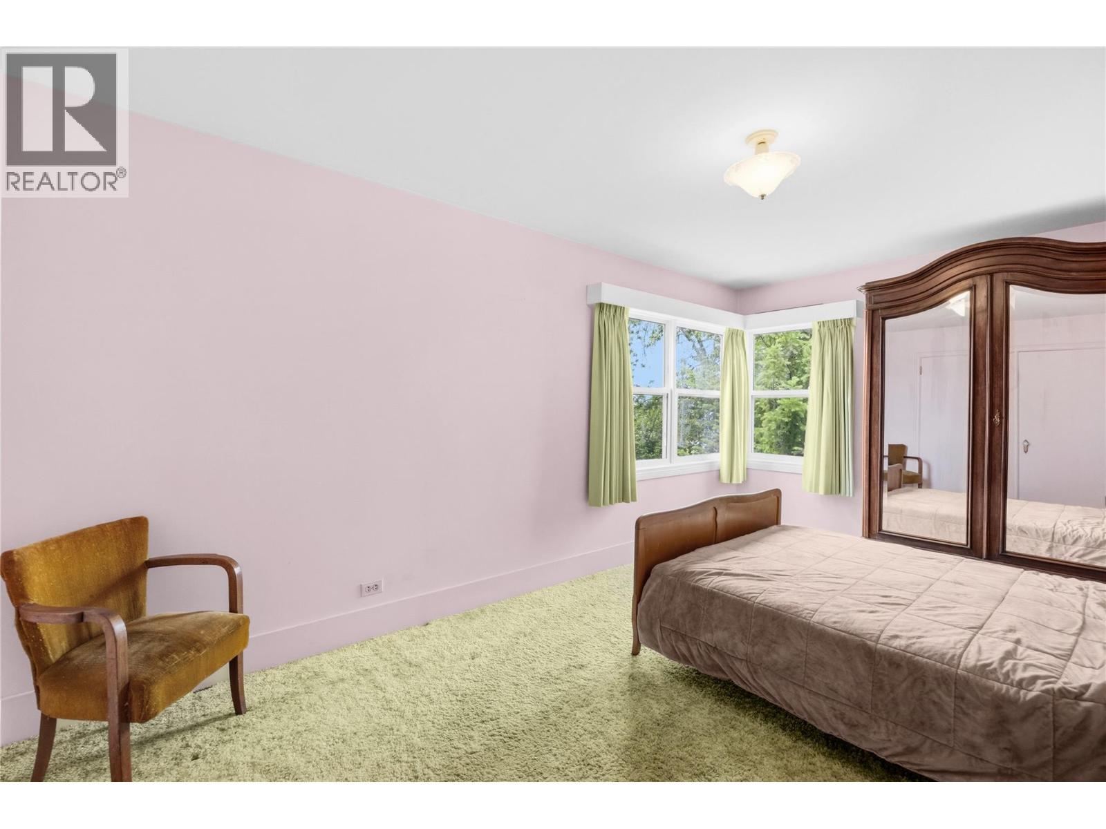 763 Argyle Street, Penticton, BC - Indoor Photo Showing Bedroom