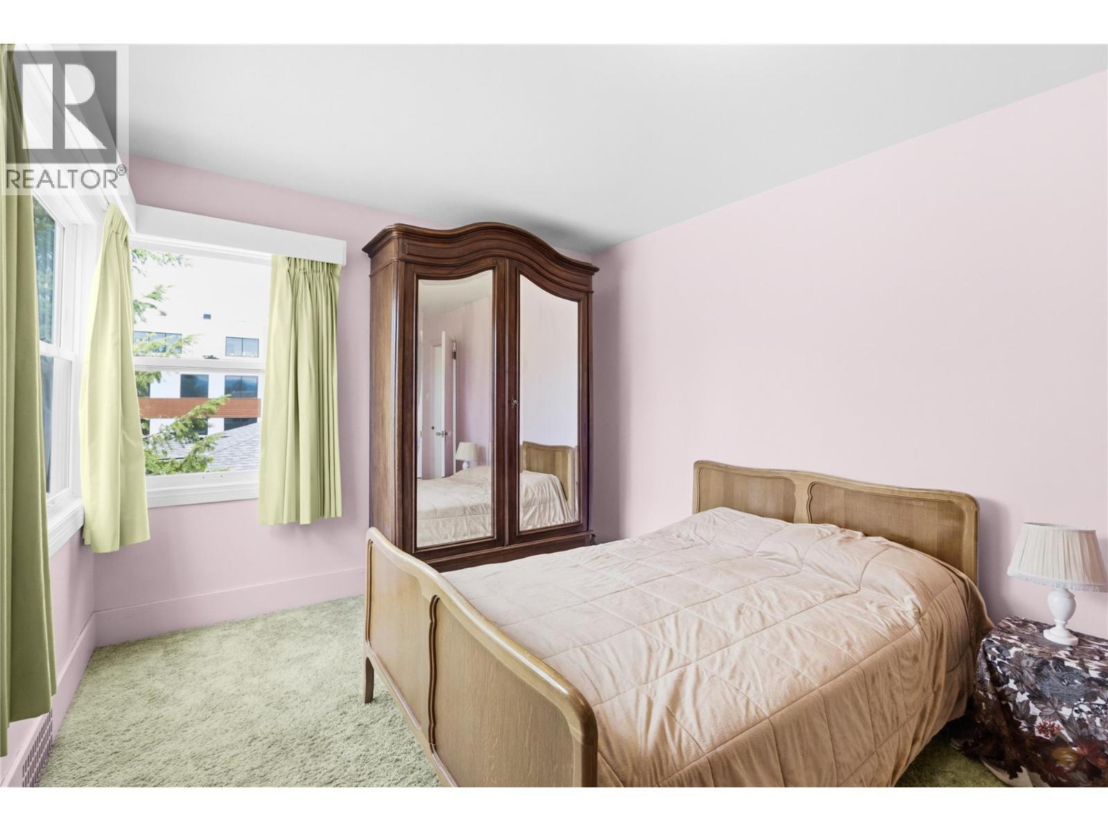 763 Argyle Street, Penticton, BC - Indoor Photo Showing Bedroom