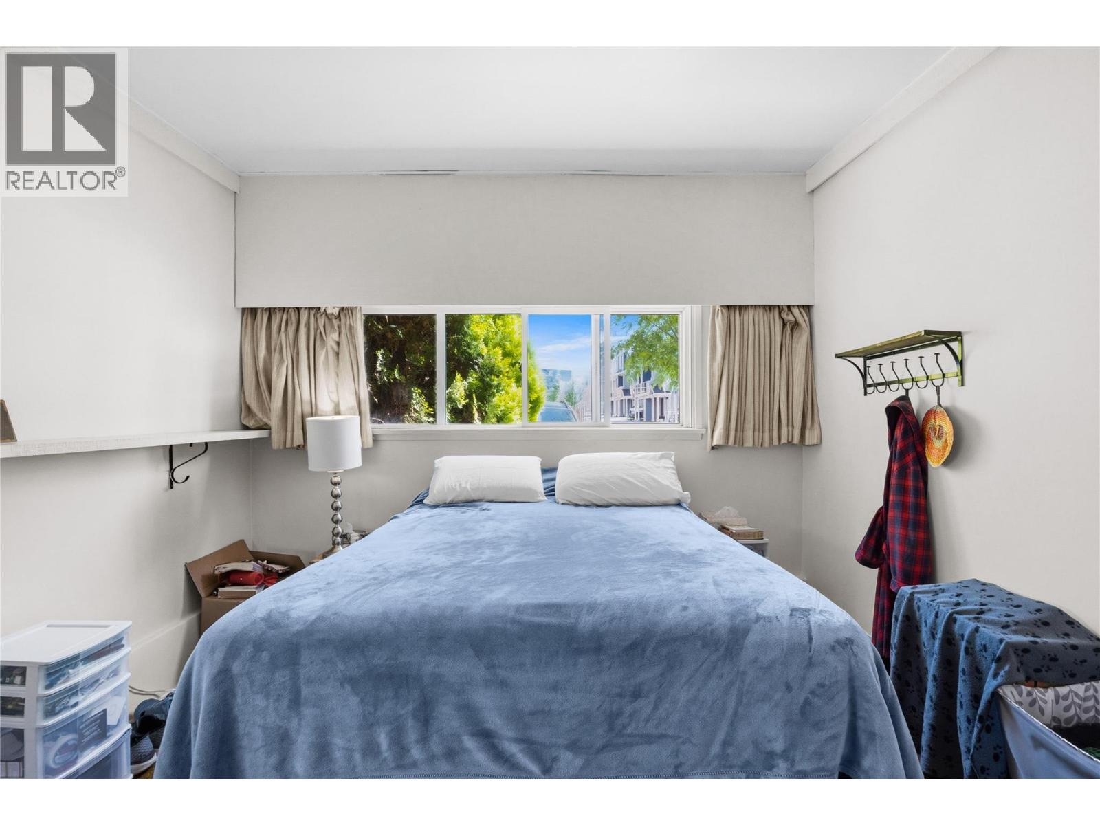 763 Argyle Street, Penticton, BC - Indoor Photo Showing Bedroom