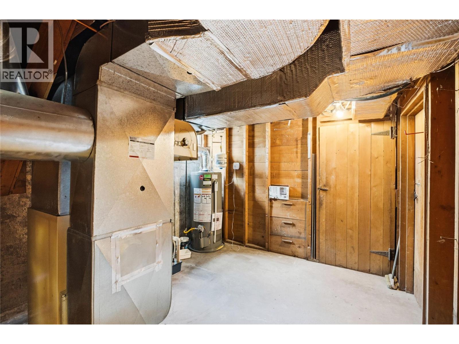 763 Argyle Street, Penticton, BC - Indoor Photo Showing Basement