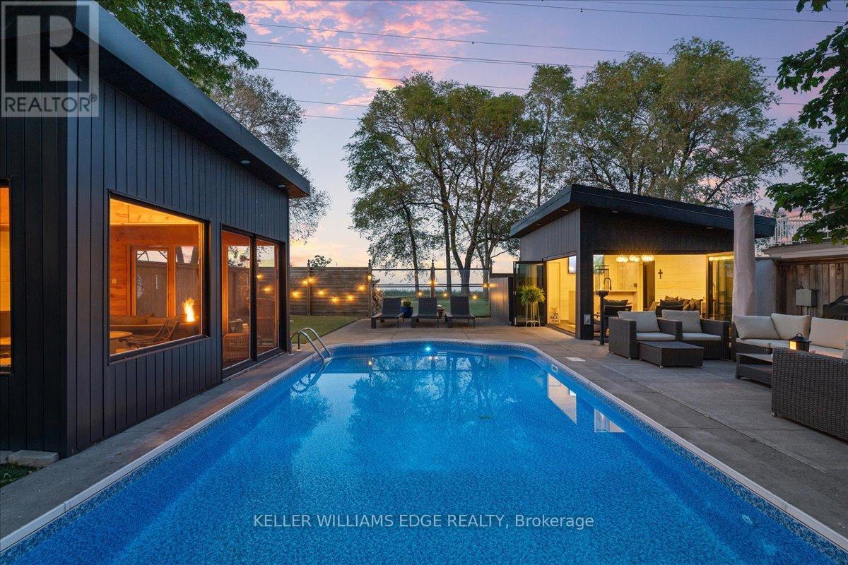 573 Beach Boulevard, Hamilton, ON - Outdoor With In Ground Pool With Deck Patio Veranda With Exterior