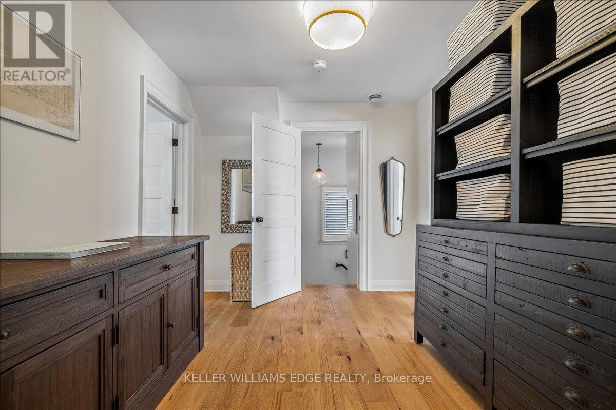 573 Beach Boulevard, Hamilton, ON - Indoor Photo Showing Other Room
