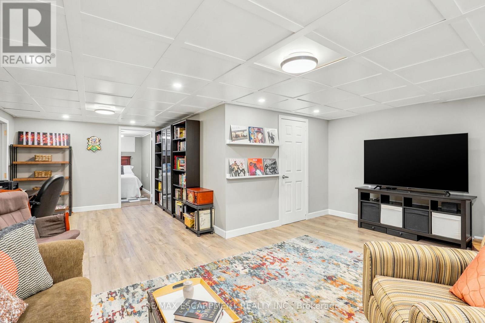 150 Mountville Avenue, Hamilton, ON - Indoor