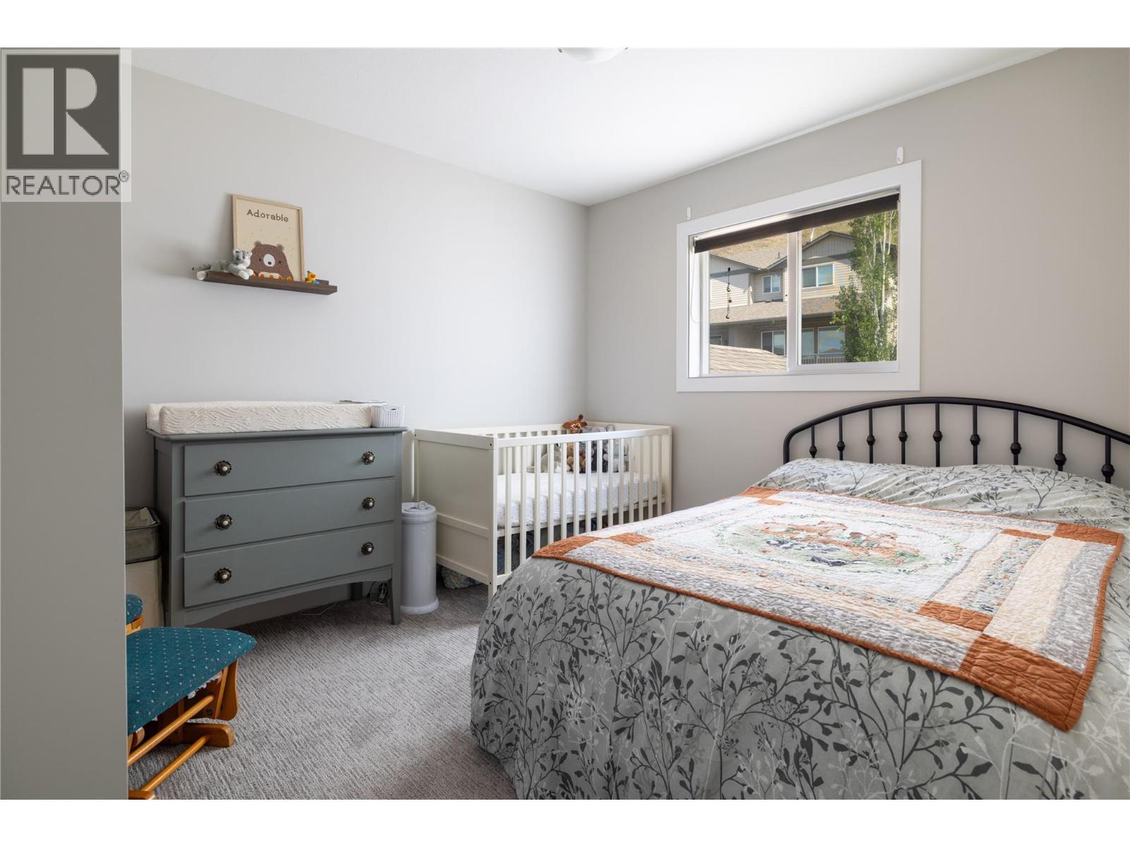 933 Mt Robson Place Unit# 18, Vernon, BC - Indoor Photo Showing Bedroom