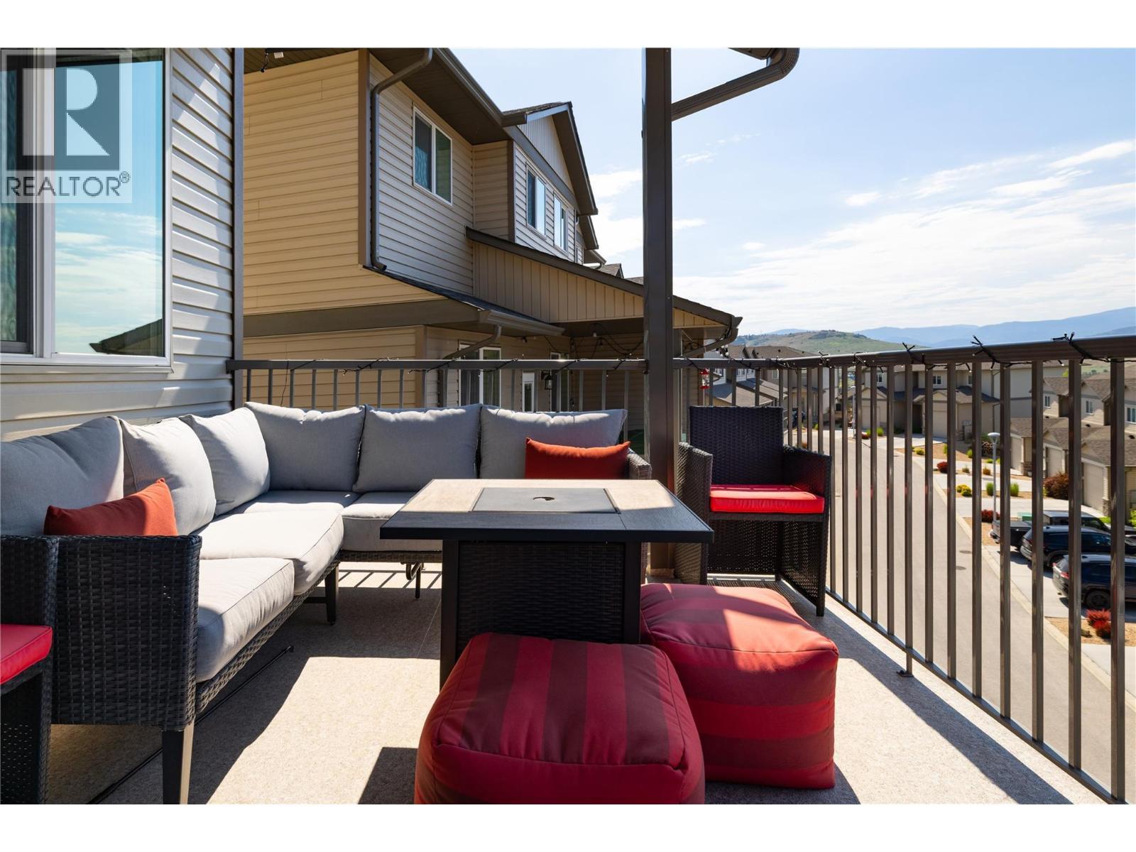933 Mt Robson Place Unit# 18, Vernon, BC - Outdoor With Deck Patio Veranda With Exterior