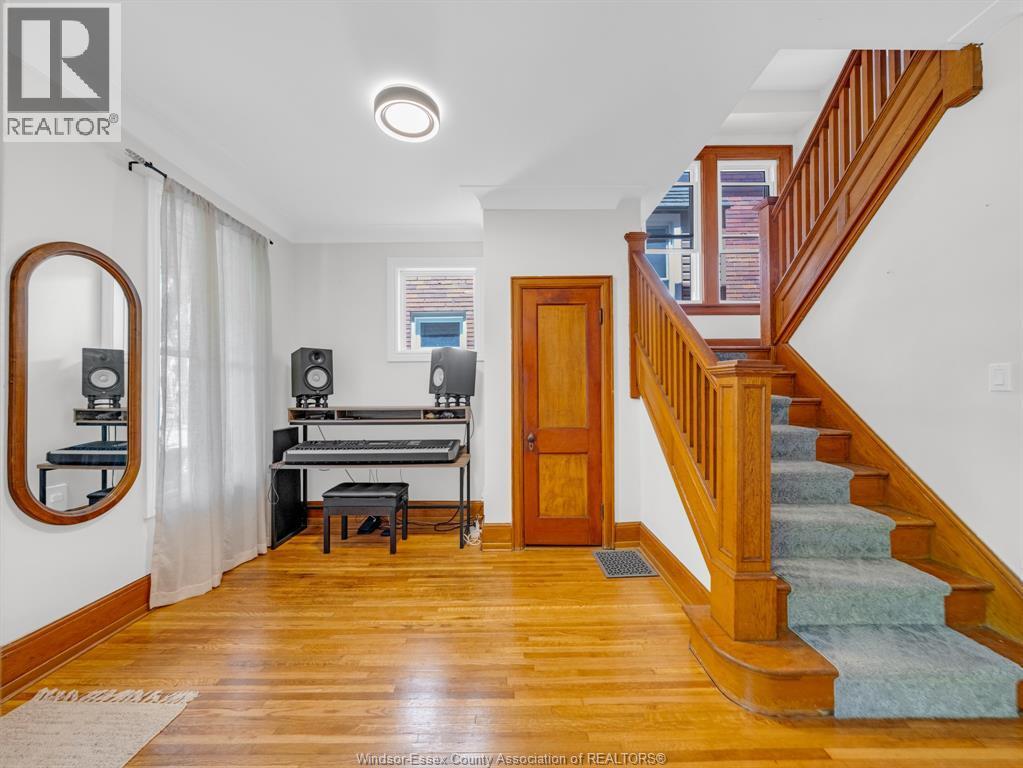 908 Windermere Road, Windsor, ON - Indoor Photo Showing Other Room