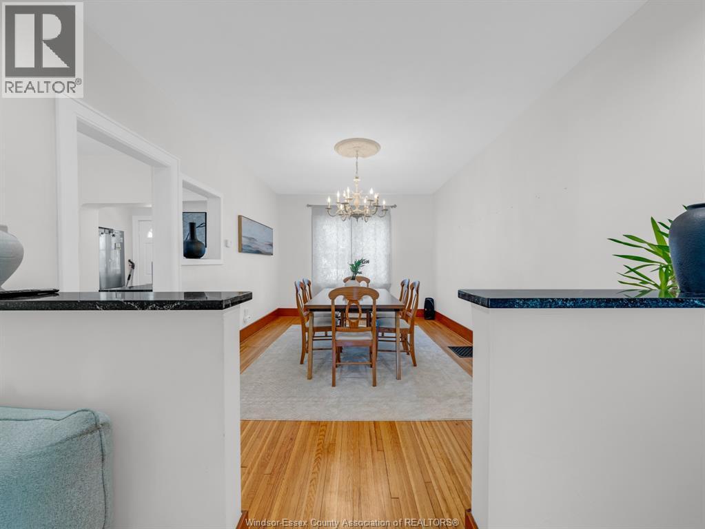 908 Windermere Road, Windsor, ON - Indoor
