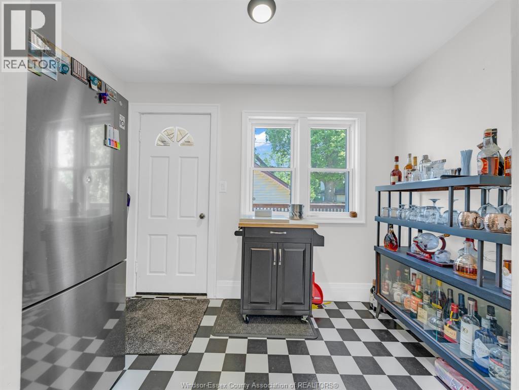 908 Windermere Road, Windsor, ON - Indoor Photo Showing Other Room