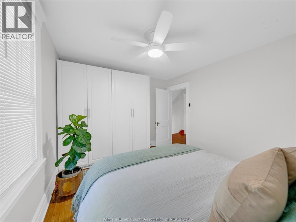 908 Windermere Road, Windsor, ON - Indoor Photo Showing Bedroom