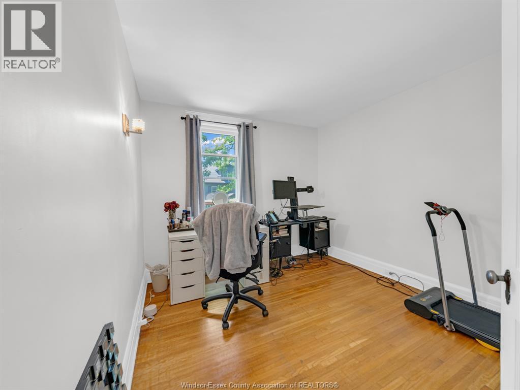 908 Windermere Road, Windsor, ON - Indoor Photo Showing Other Room