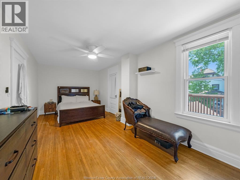 908 Windermere Road, Windsor, ON - Indoor