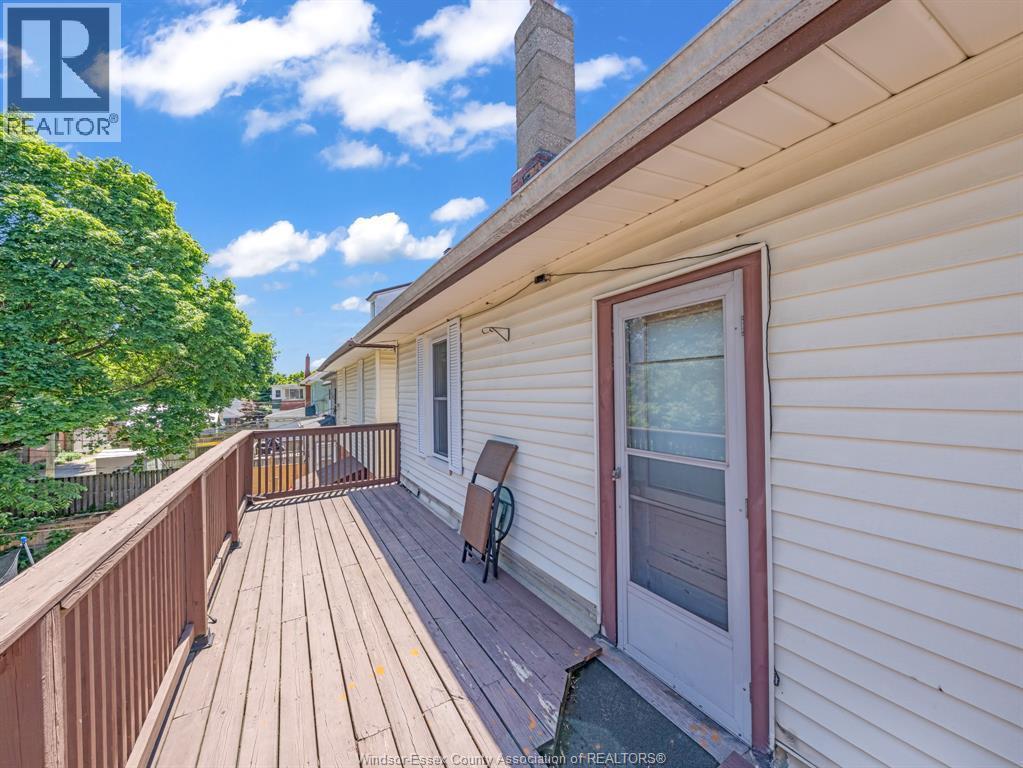 908 Windermere Road, Windsor, ON - Outdoor With Deck Patio Veranda With Exterior