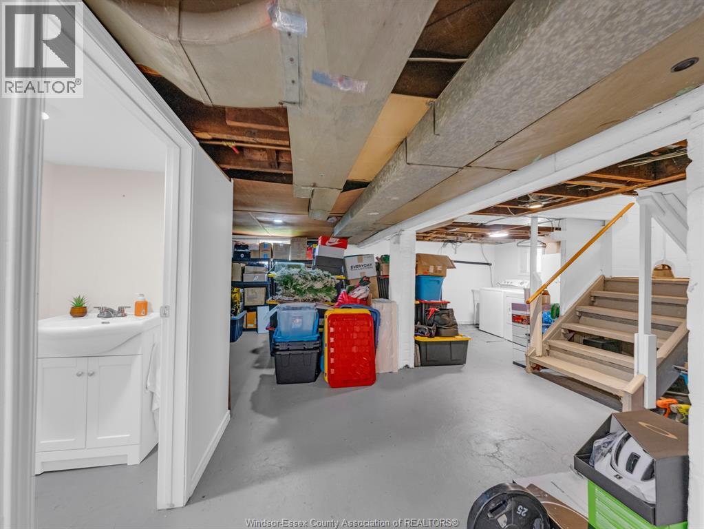 908 Windermere Road, Windsor, ON - Indoor Photo Showing Basement