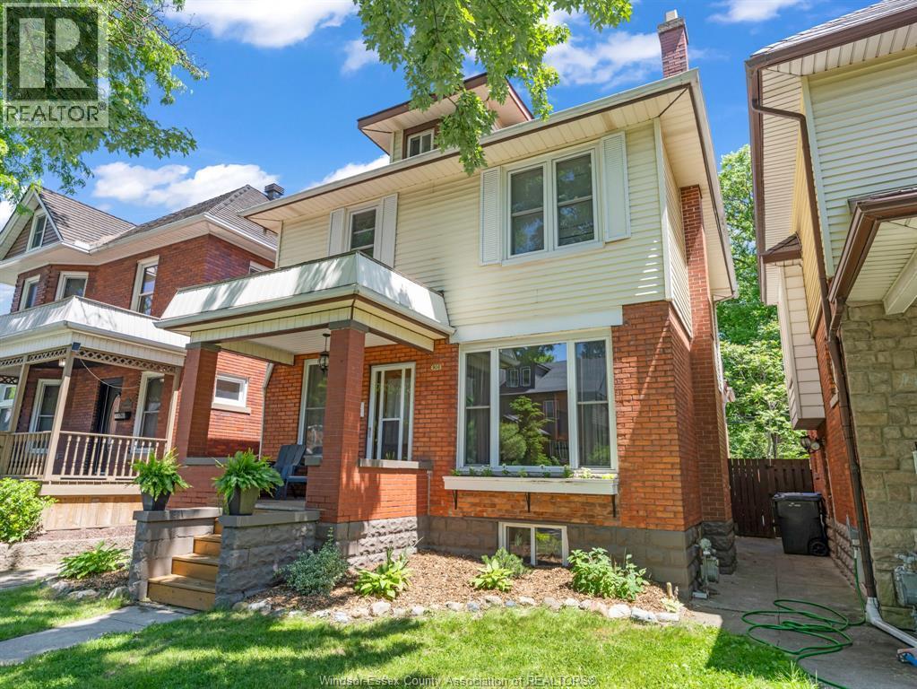 908 Windermere Road, Windsor, ON - Outdoor