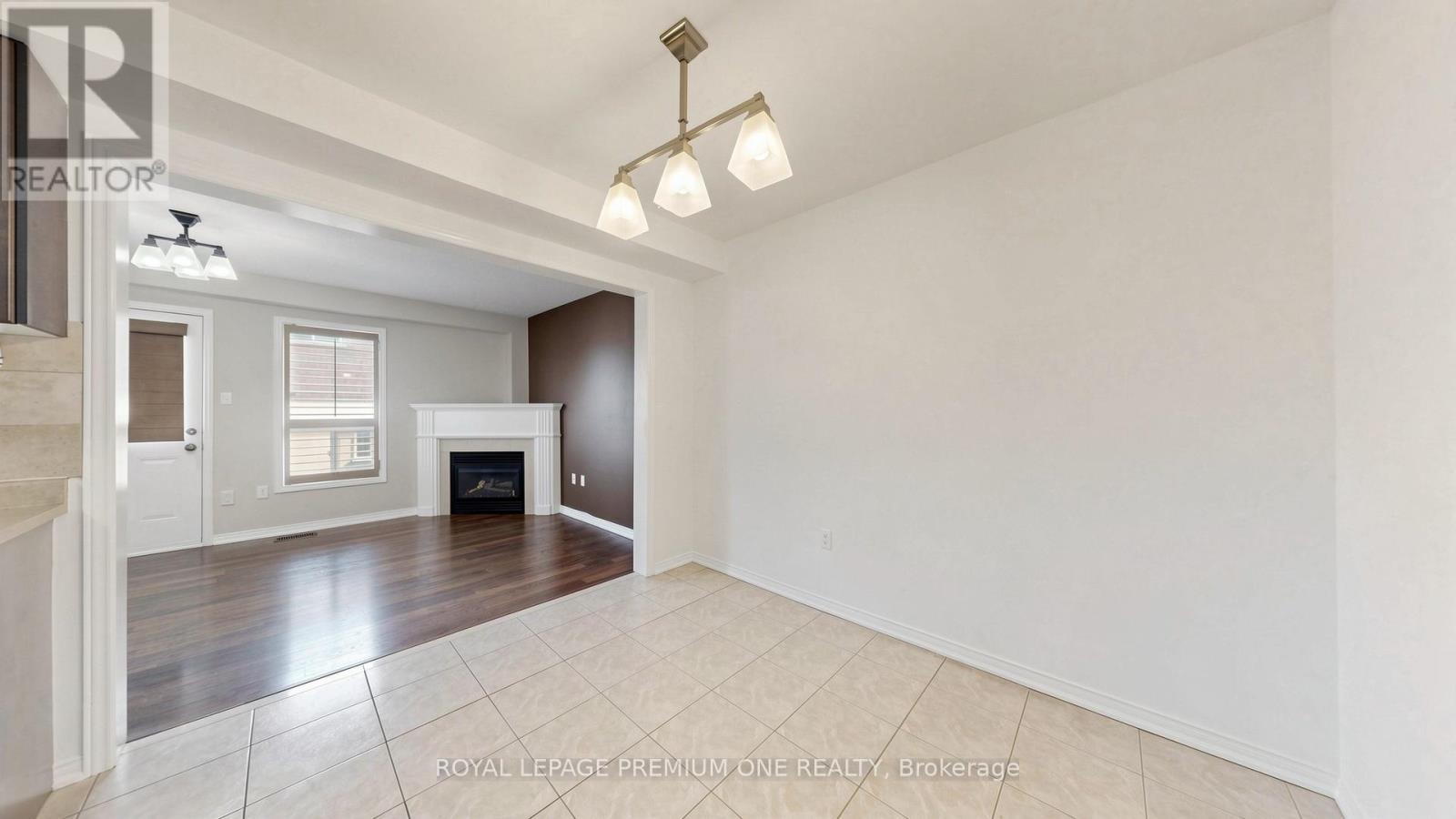 108 Argento Crescent, Vaughan, ON - Indoor With Fireplace