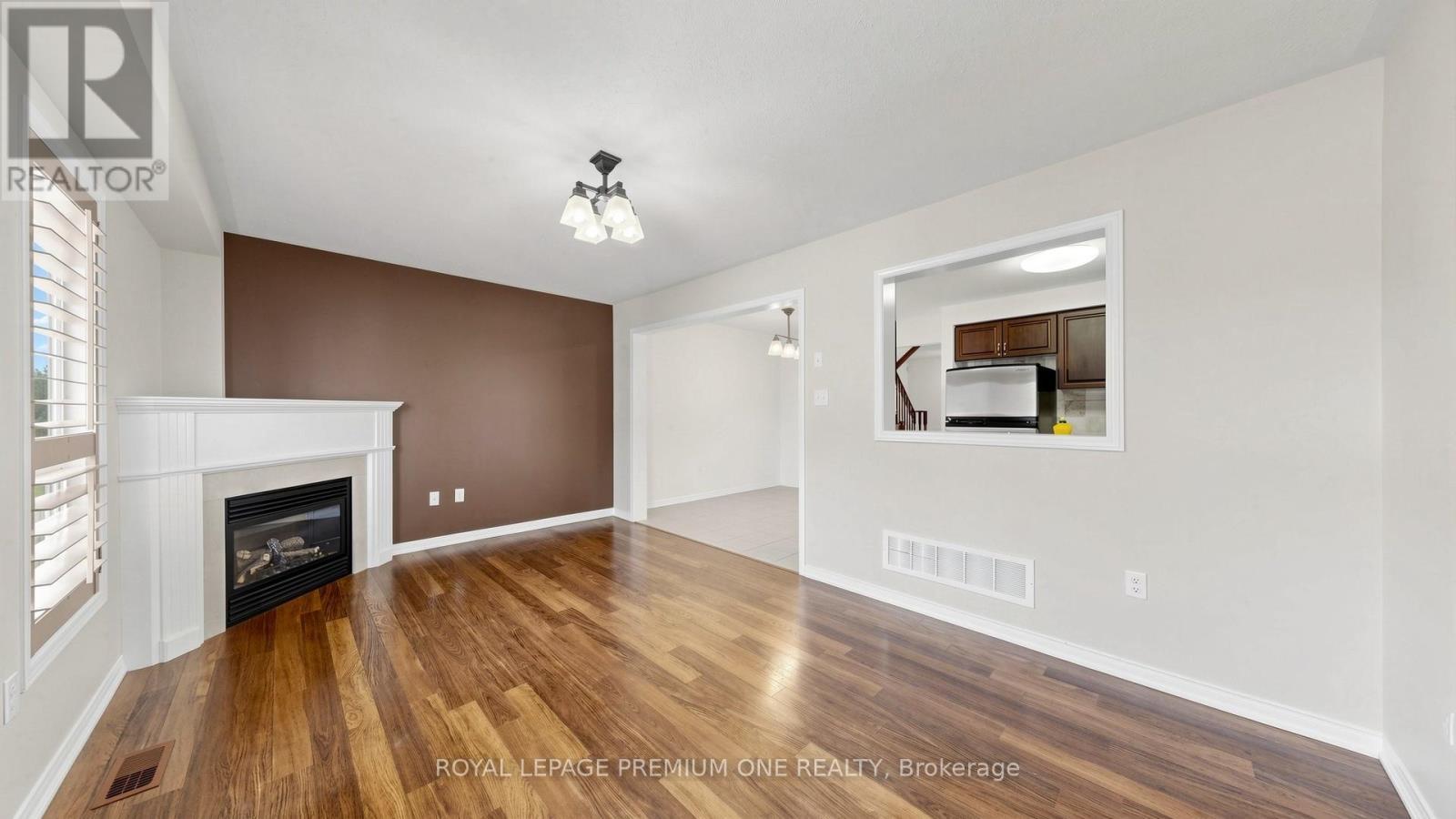 108 Argento Crescent, Vaughan, ON - Indoor Photo Showing Living Room With Fireplace