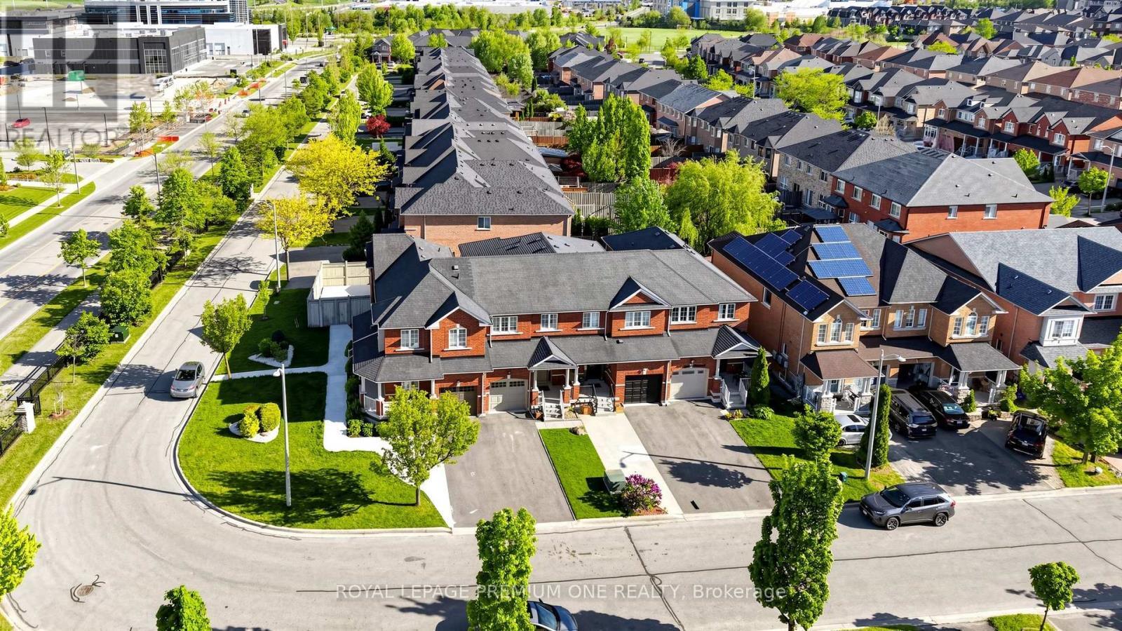 108 Argento Crescent, Vaughan, ON - Outdoor With Facade