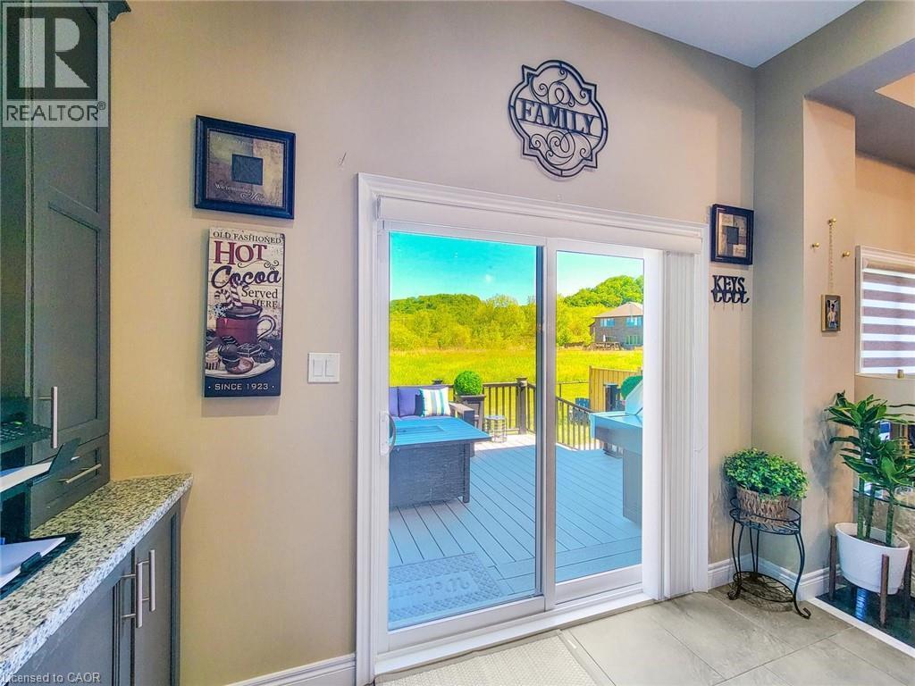 27 Riesling Court, Hamilton, ON
