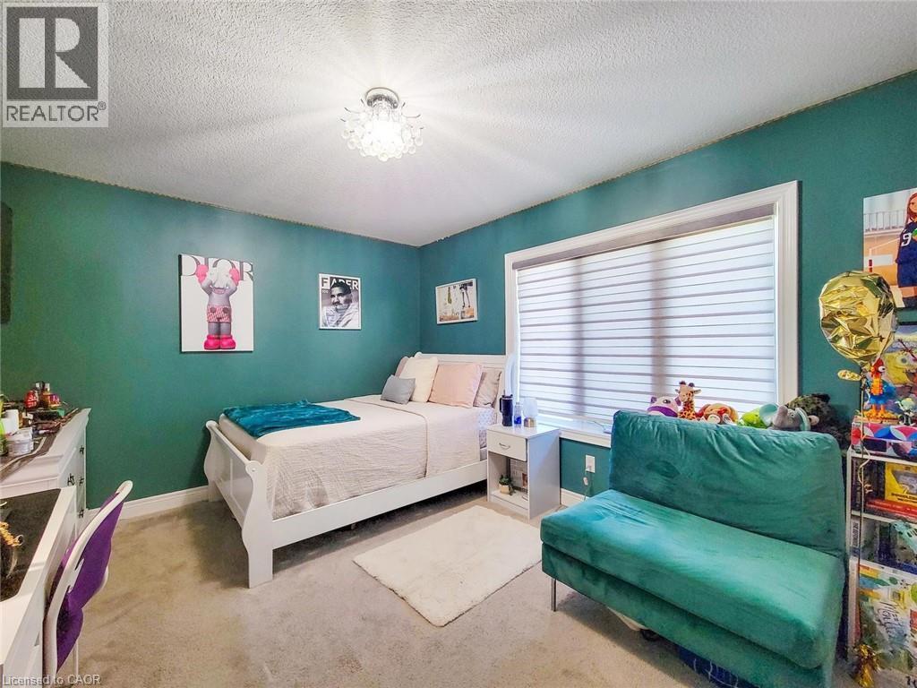 27 Riesling Court, Hamilton, ON