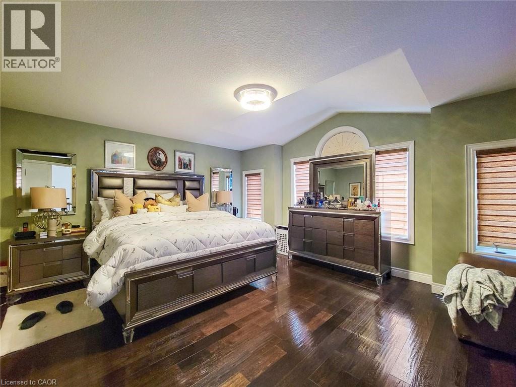 27 Riesling Court, Hamilton, ON