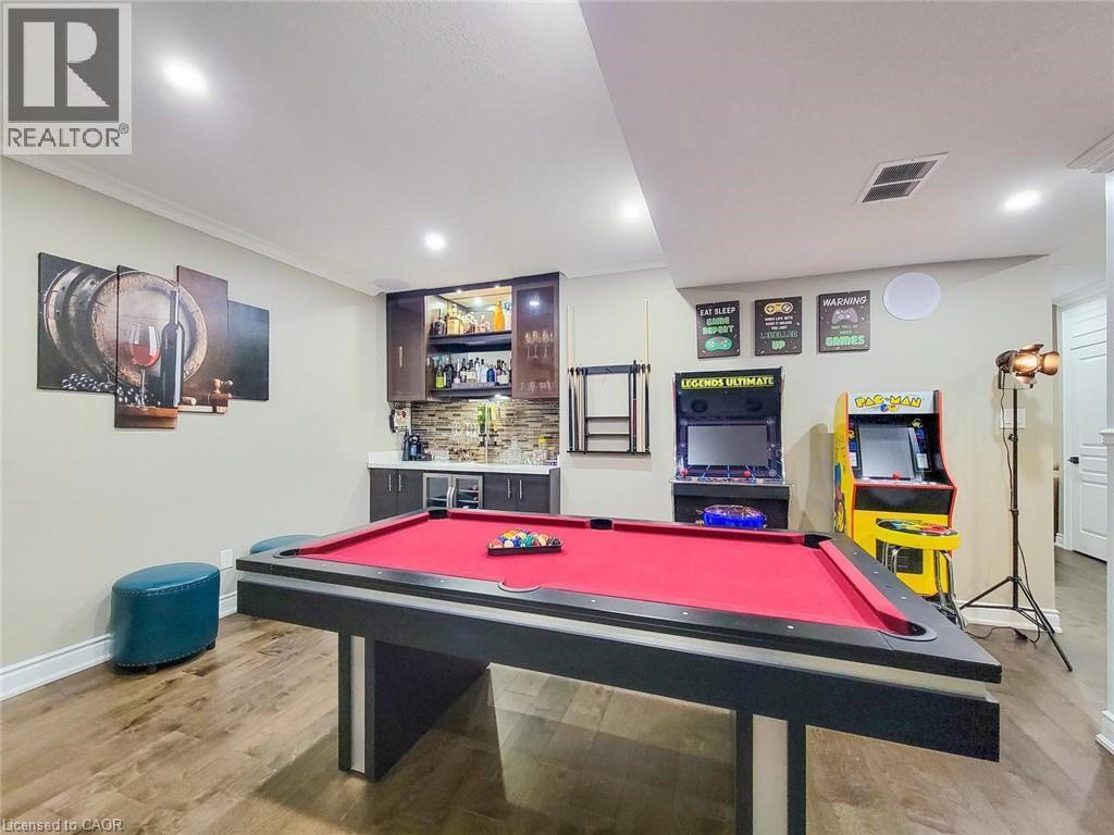 27 Riesling Court, Hamilton, ON