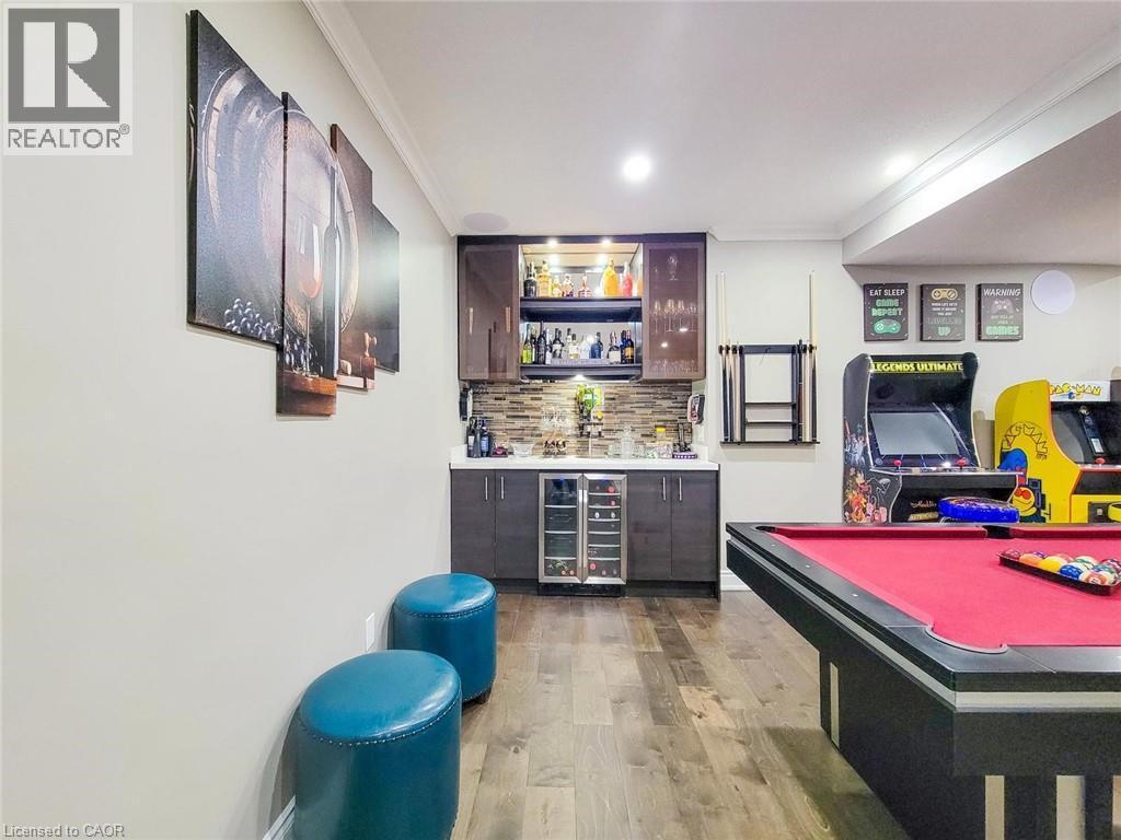 27 Riesling Court, Hamilton, ON