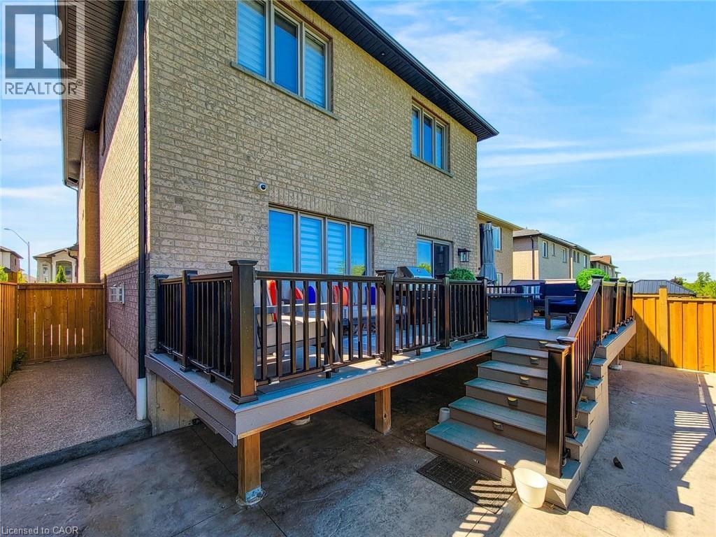 27 Riesling Court, Hamilton, ON