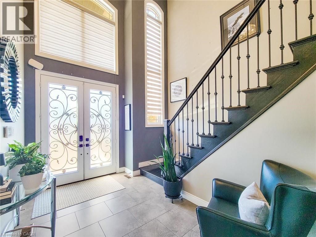27 Riesling Court, Hamilton, ON