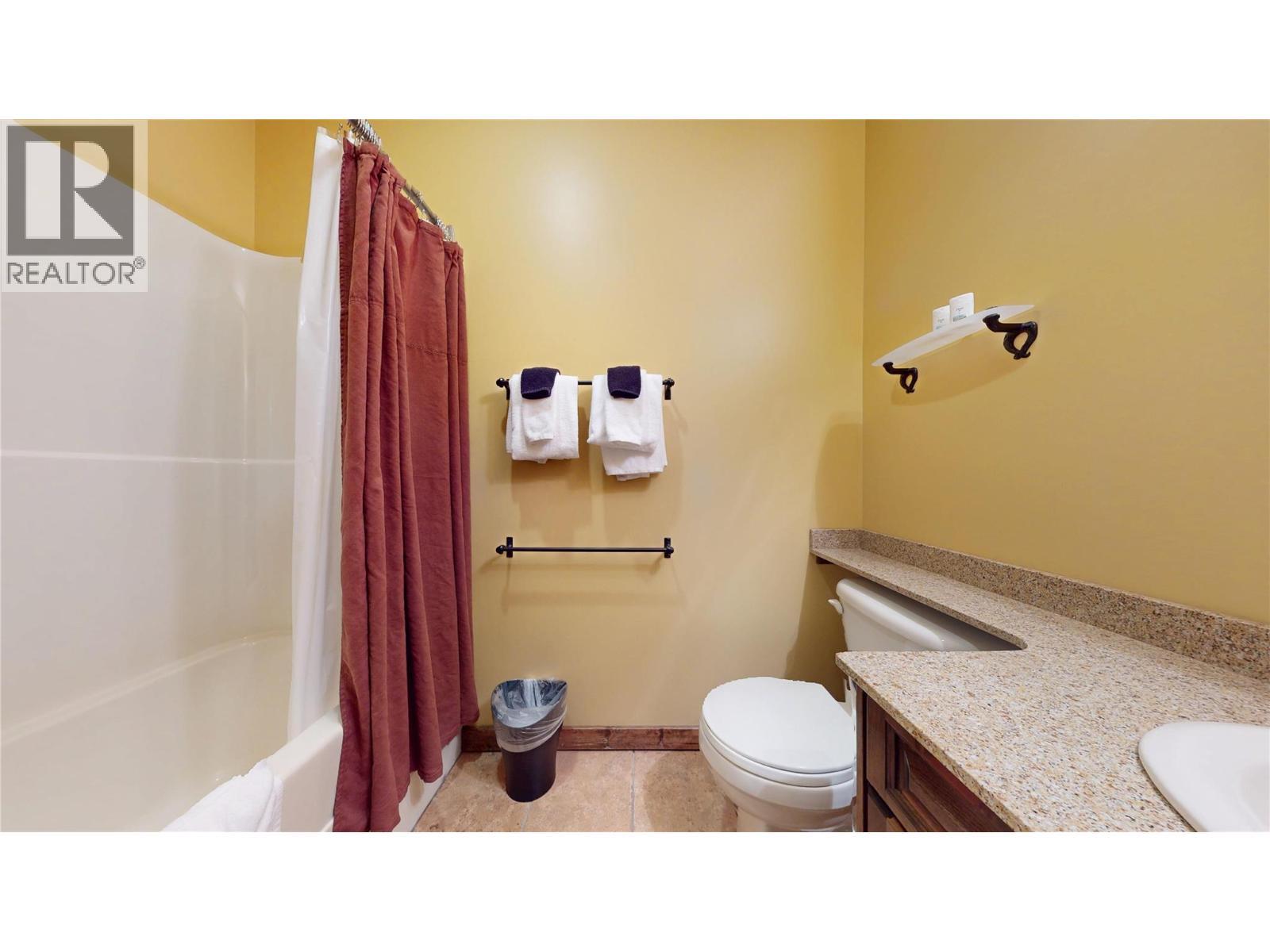 1351 Gerry Sorensen Way Unit# J2-B, Kimberley, BC - Indoor Photo Showing Bathroom