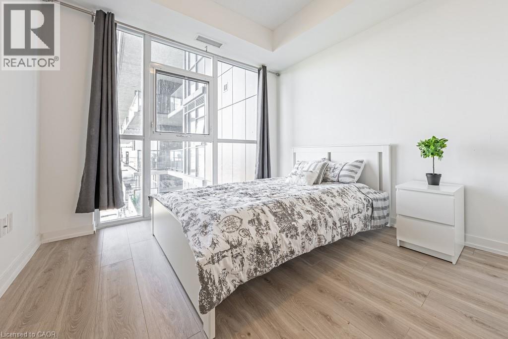 550 North Service Road Unit# 609, Grimsby, ON - Indoor Photo Showing Bedroom