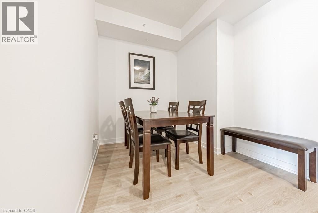 550 North Service Road Unit# 609, Grimsby, ON - Indoor Photo Showing Dining Room