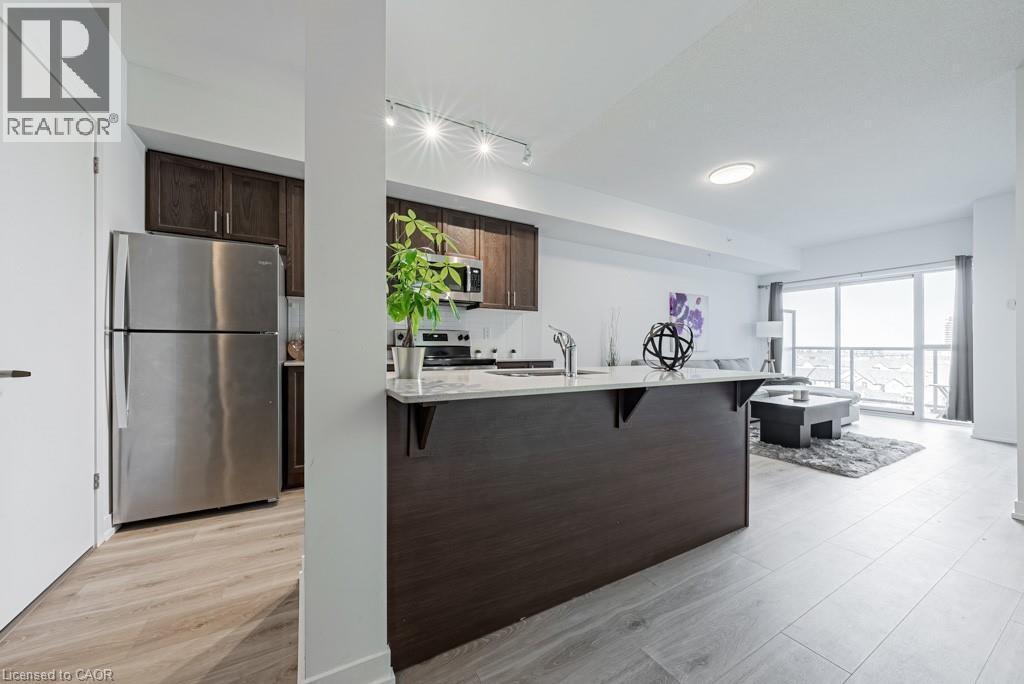 550 North Service Road Unit# 609, Grimsby, ON - Indoor Photo Showing Kitchen