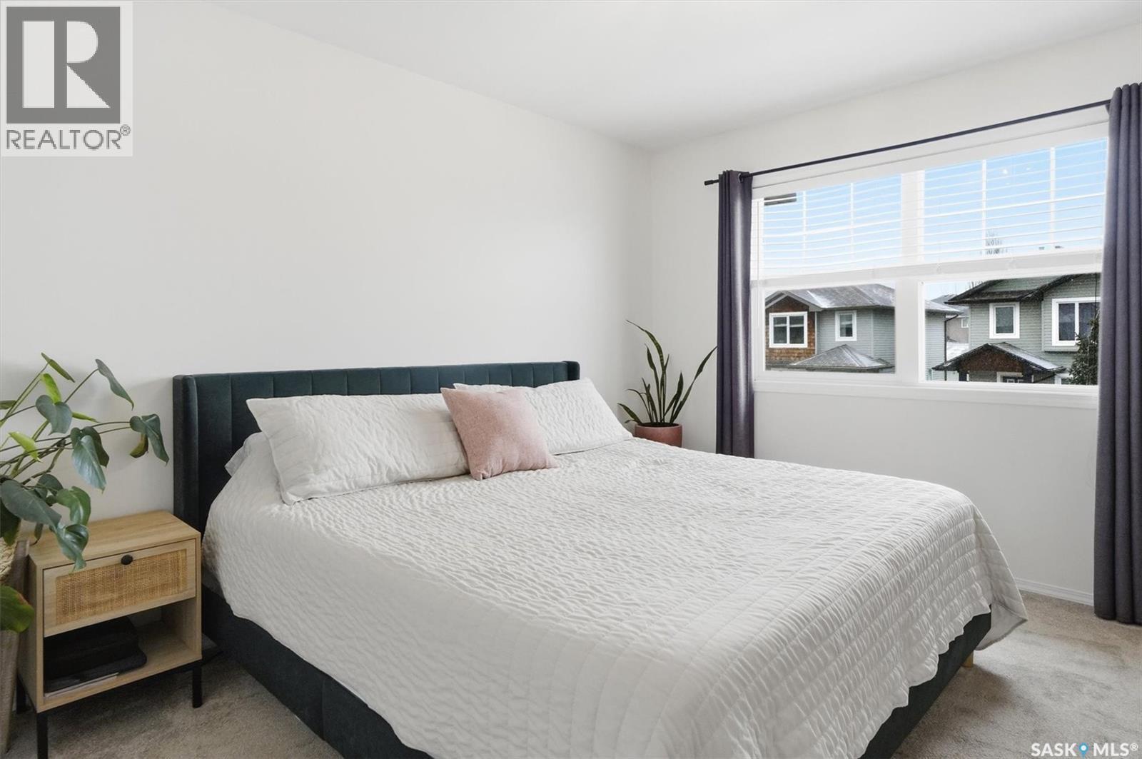 344 Levalley Cove, Saskatoon, SK - Indoor Photo Showing Bedroom