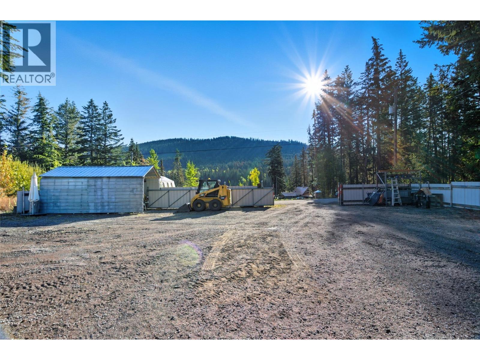 9063 Doyle Road, Kamloops, BC - Outdoor