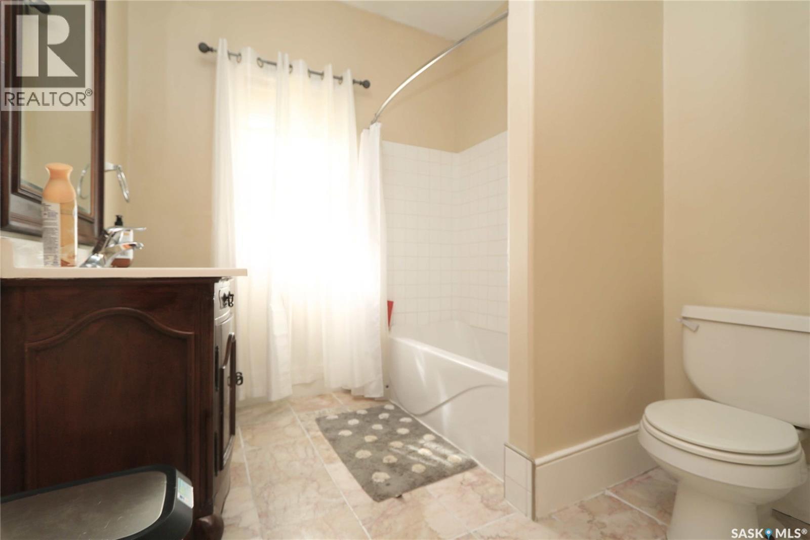 34 Laurier Avenue, Yorkton, SK - Indoor Photo Showing Bathroom