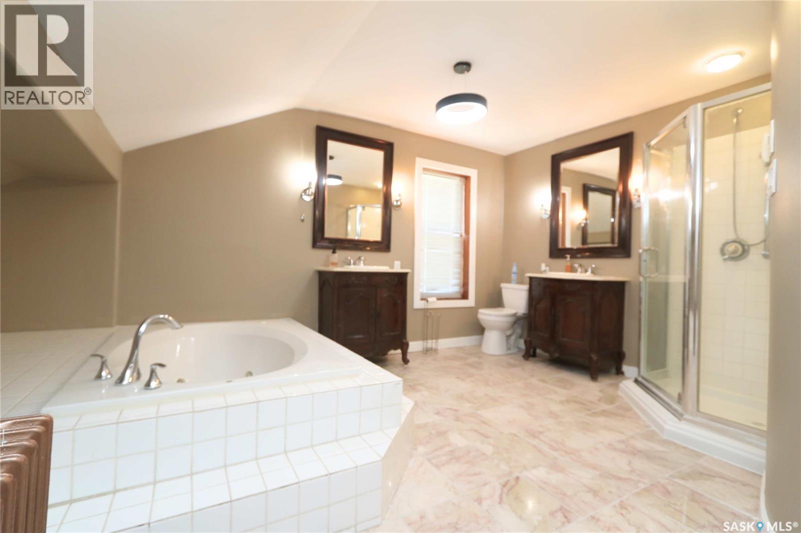 34 Laurier Avenue, Yorkton, SK - Indoor Photo Showing Bathroom